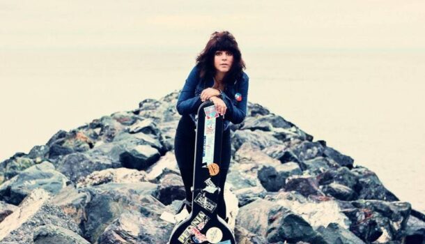 «Highways, Heartaches and Time Well Wasted», un mini-album en anglais pour Lisa LeBlanc