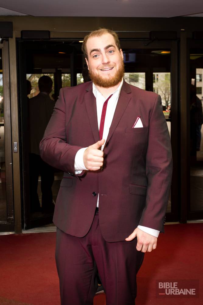 Les vedettes de l’humour sur le tapis rouge au Gala Les Olivier