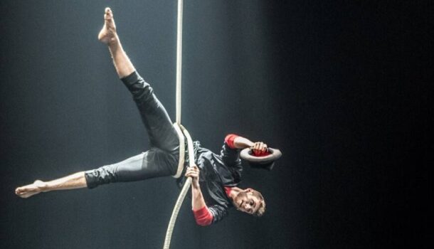 «L’Art de la fugue» par les finissants de l’École nationale de cirque à la TOHU