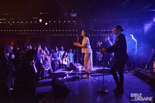 Young Galaxy avec L.A. Foster au Théâtre Fairmount de Montréal