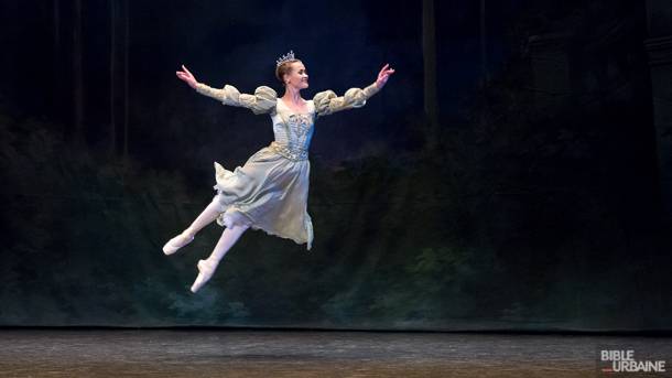 «Le Lac des Cygnes» du Ballet de l’Opéra de Perm par les Grands Ballets Canadiens