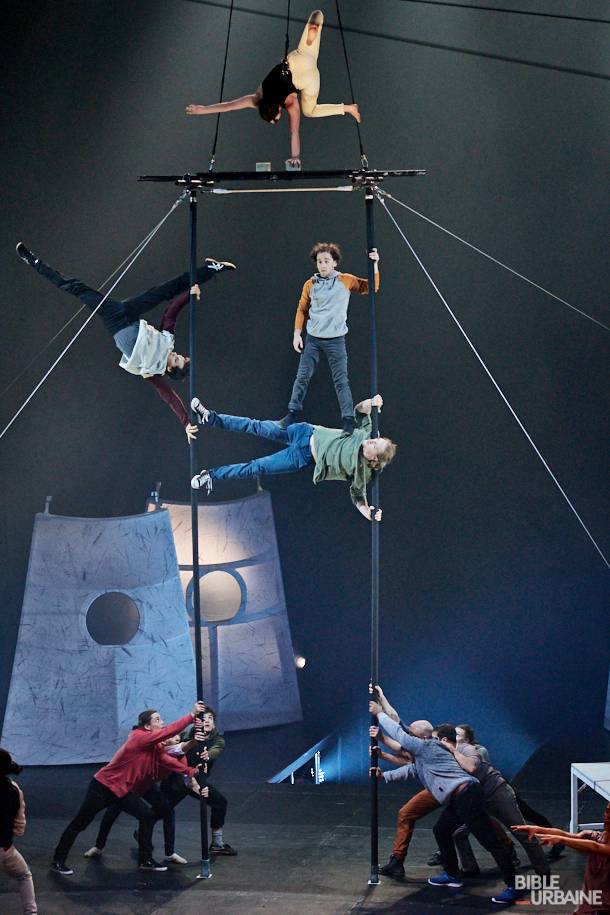 Les finissants de l’École nationale de cirque présentent «L’amour et les extraterrestres» à la TOHU