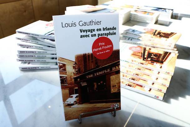 Le prix Hervé-Foulon est remis à Louis Gauthier à la Librairie de Verdun