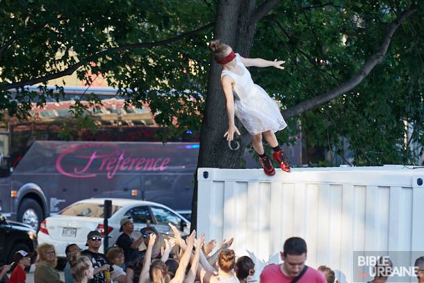 Panorama des spectacles extérieurs gratuits durant Montréal Complètement Cirque 2017