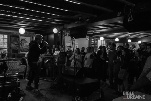 Les punk rockeurs de The Smith Street Band avec Astronautalis à l’Esco de Montréal