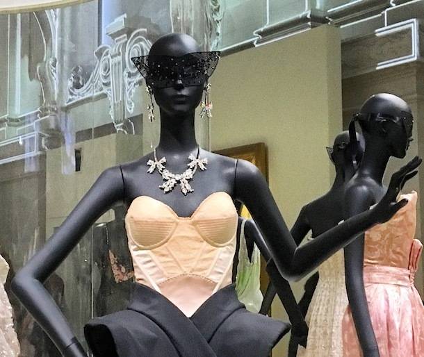 «Christian Dior, couturier du rêve» au Musée des Arts Décoratifs de Paris