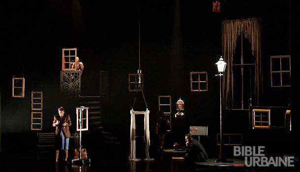 31 photos de «Fen[^]tre» du Cirque Les Improbables au Théâtre Outremont