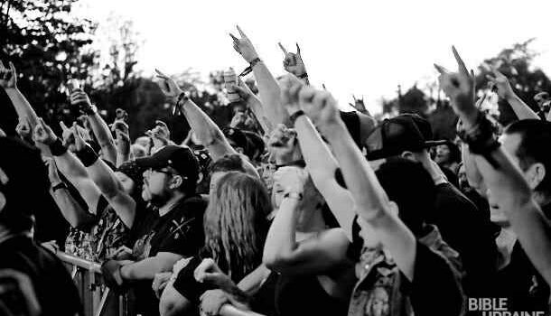 Le festival ’77 Montréal sur l’île Notre-Dame avec Rise Against, Anti-Flag, L7 et plus