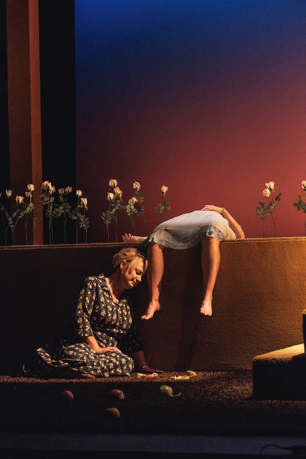 «Le vrai monde?» dans une mise en scène de Marie-Hélène Gendreau au Théâtre du Trident