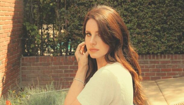 «Violet Bent Backwards Over The Grass» de Lana Del Rey