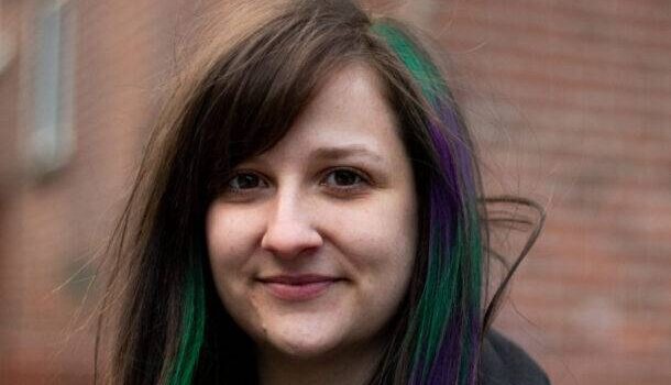 «La petite anecdote de…»: l’autrice Jolène Ruest, qui déclare son amour pour le punk