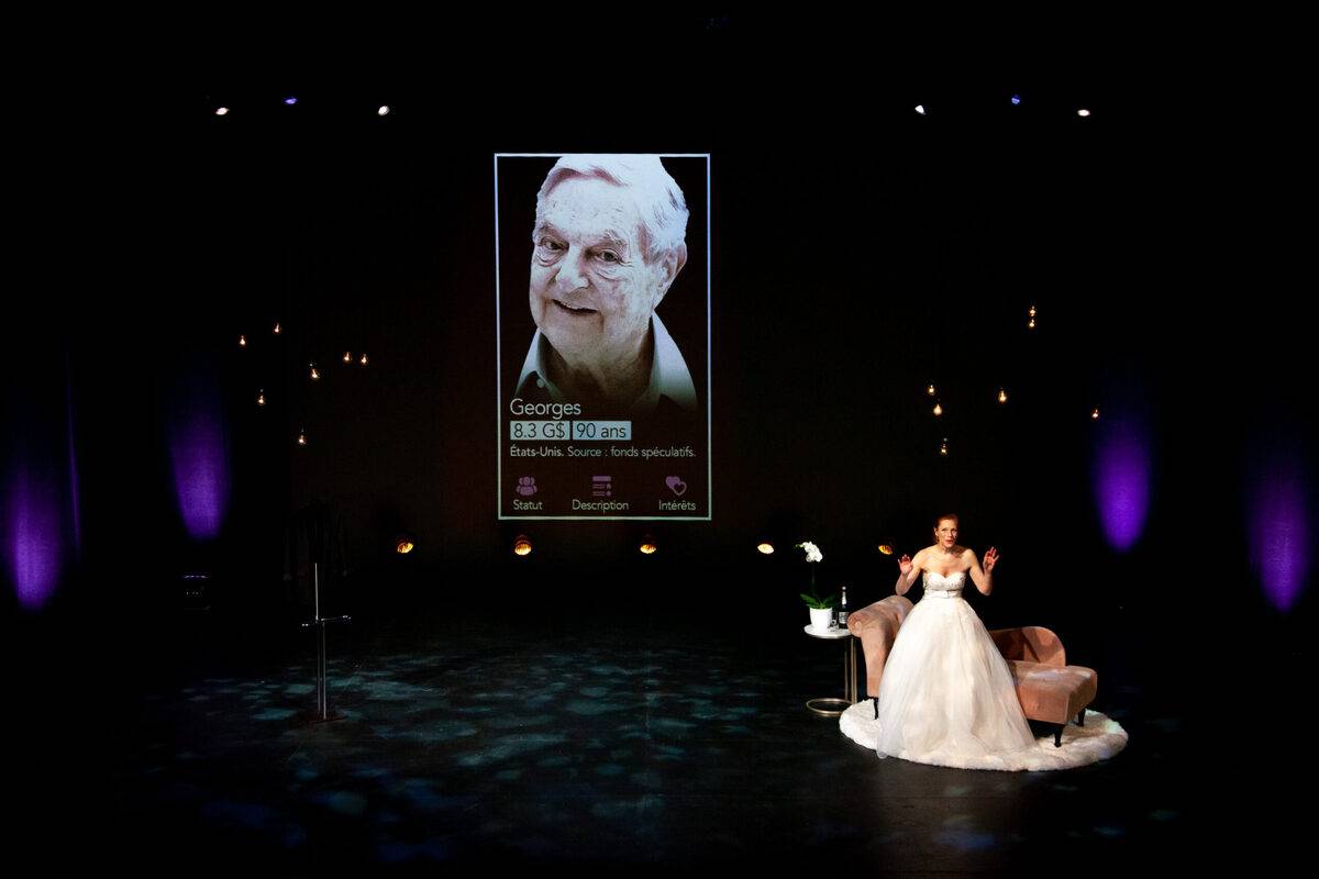 Le one-woman-show «Comment épouser un milliardaire», présenté au Théâtre Aux Écuries