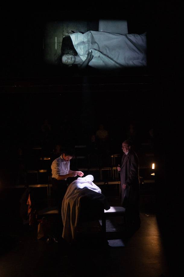 Découvrez «Le polygraphe», une délicieuse rencontre entre théâtre et cinéma mise en scène par Martin Genest