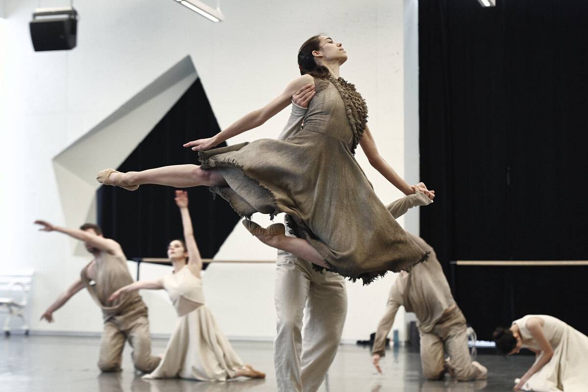 «LUNA», présenté par Les Grands Ballets au Théâtre Maisonneuve de la Place des Arts