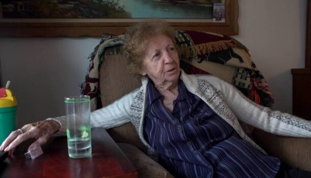 «J’ai placé ma mère» de Denys Desjardins: un journal filmé en l’honneur de nos aînés