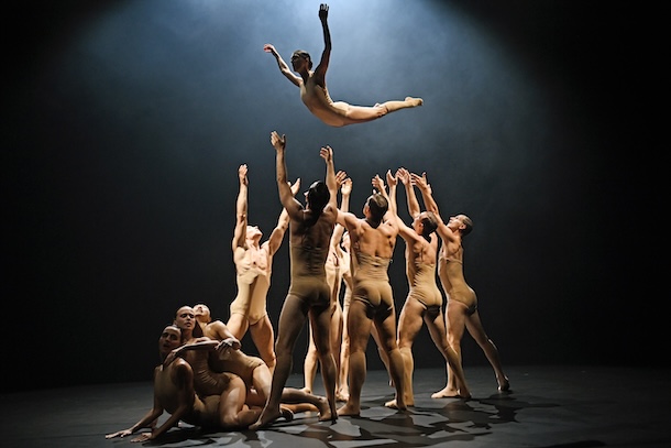 «Soul Chain» de tanzmainz présenté au Théâtre Maisonneuve de la Place des Arts