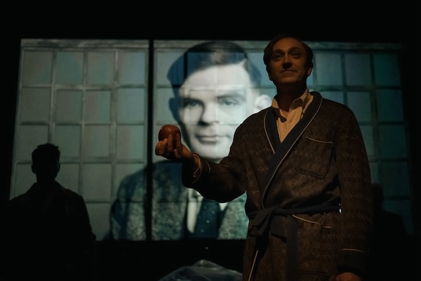 «La Machine de Turing» au Théâtre du Rideau Vert: un univers complètement fascinant!