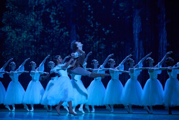 «Giselle» des Grands Ballets à la Salle Wilfrid-Pelletier de la Place des Arts