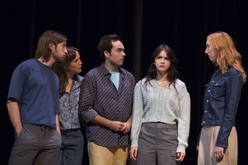 «Faire le bien» de François Archambault et Gabrielle Chapdelaine au Théâtre du Rideau Vert