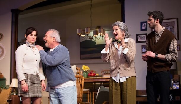 «Chers parents», une comédie mordante et captivante à l&rsquo;affiche du Théâtre du Rideau Vert jusqu’au 1er juin