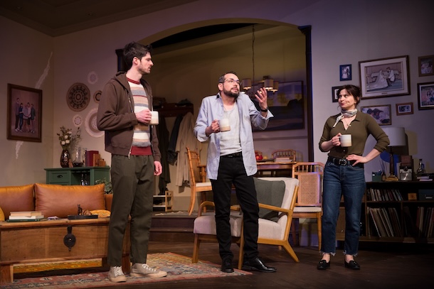 «Chers parents», une comédie mordante et captivante à l&rsquo;affiche du Théâtre du Rideau Vert jusqu’au 1er juin