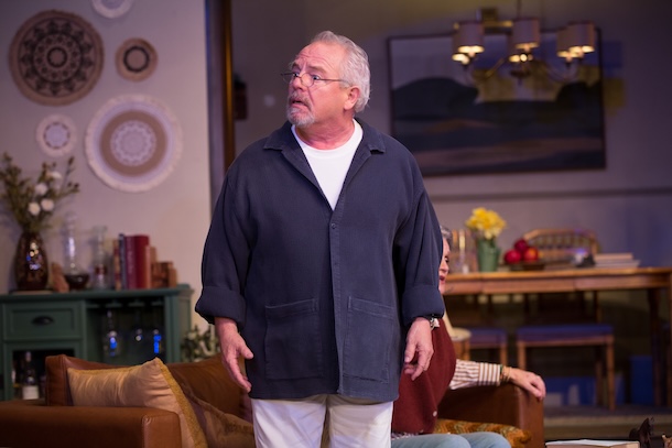 «Chers parents», une comédie mordante et captivante à l&rsquo;affiche du Théâtre du Rideau Vert jusqu’au 1er juin