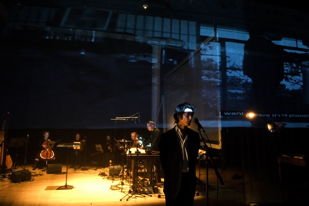 «Hiroshima mon amour» à l&rsquo;Usine C: amour, mort et lenteur sur fond musical