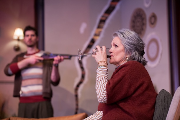 «Chers parents», une comédie mordante et captivante à l&rsquo;affiche du Théâtre du Rideau Vert jusqu’au 1er juin