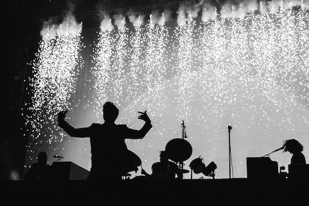 Un vendredi à Osheaga 2025 avec The Struts, FINNEAS, Dominic Fike, Glass Animals et The Killers