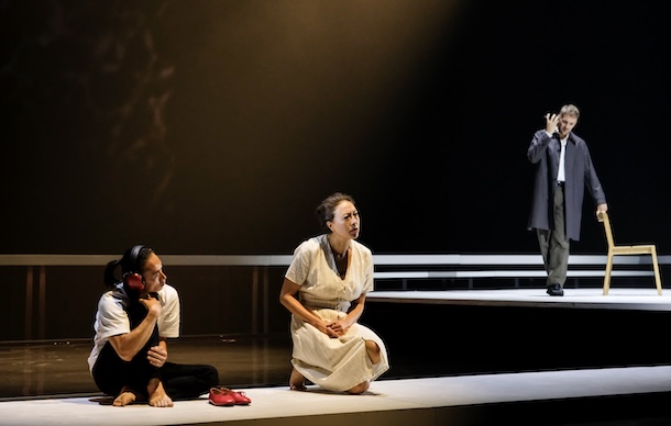 «ẤM» de Kim Thúy au TNM: l&rsquo;amour au-delà des frontières