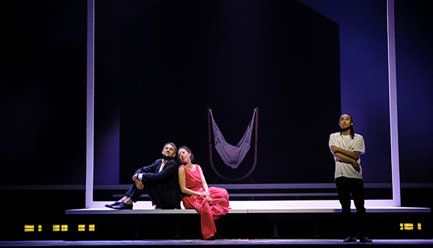 «ẤM» de Kim Thúy au TNM: l&rsquo;amour au-delà des frontières