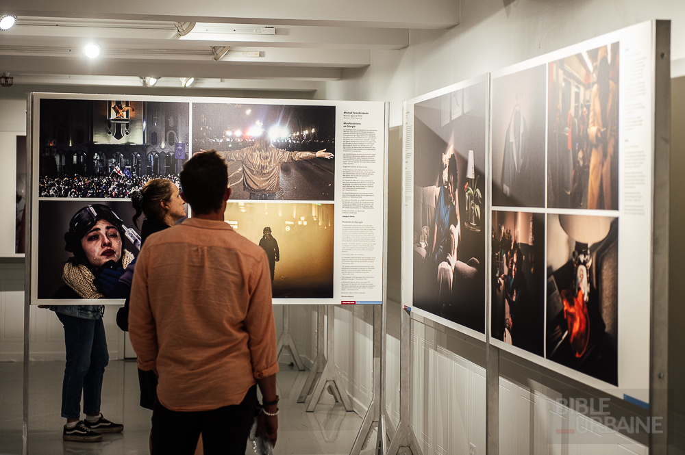 Le World Press Photo 2025 est de retour à Montréal avec ses images chocs jusqu&rsquo;au 13 octobre 2025
