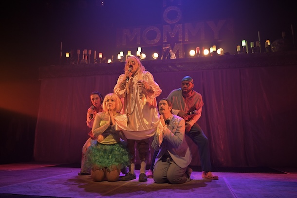 «Mommy, le retour» d’Olivier Choinière au Centre du Théâtre d’Aujourd’hui