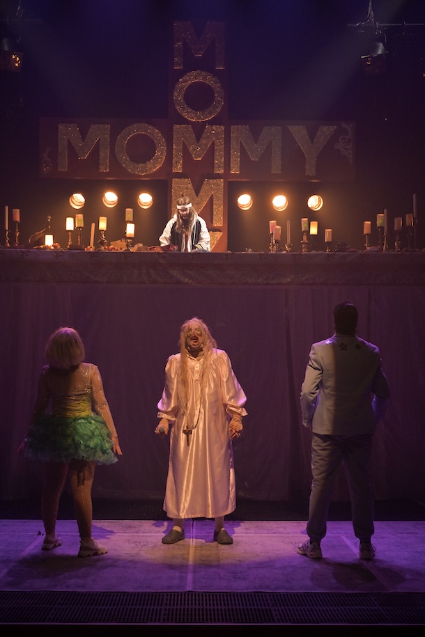 «Mommy, le retour» d’Olivier Choinière au Centre du Théâtre d’Aujourd’hui