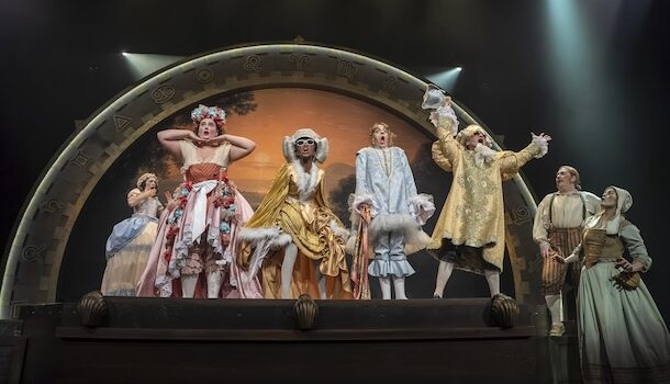 «Candide» de Voltaire au Théâtre Denise-Pelletier: un tintamarre flamboyant