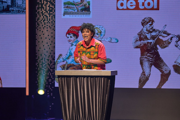 «2025 Revue et corrigée» au Théâtre du Rideau Vert: vingt ans à nous faire rire