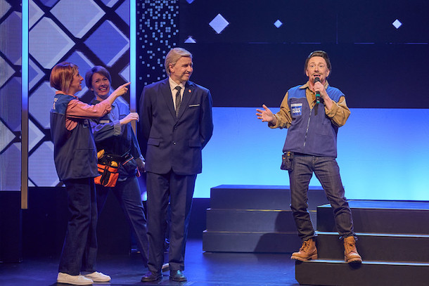 «2025 Revue et corrigée» au Théâtre du Rideau Vert: vingt ans à nous faire rire