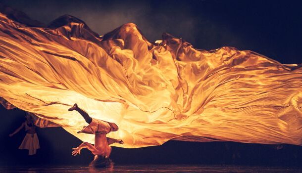 «Sol Invictus» d’Hervé Koubi embrase la Place des Arts