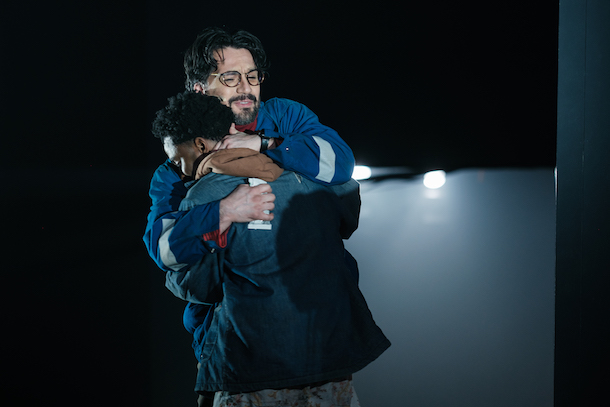 «Boîte noire» au Théâtre Duceppe: l&rsquo;IA, le carnage de l&rsquo;âme