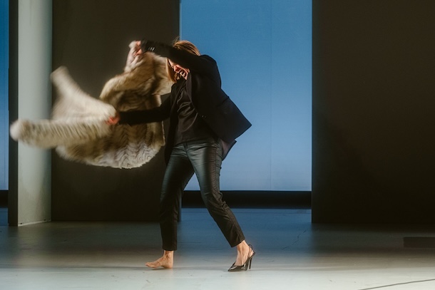 Critique-Hamlet-Theatre-du-Trident-Angela-Konrad-07