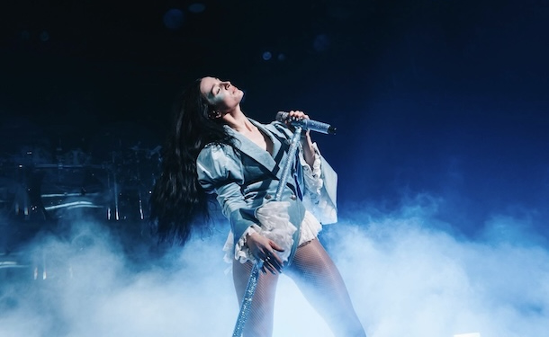 Critique-Poppy-concert-Olympia-de-Paris-03