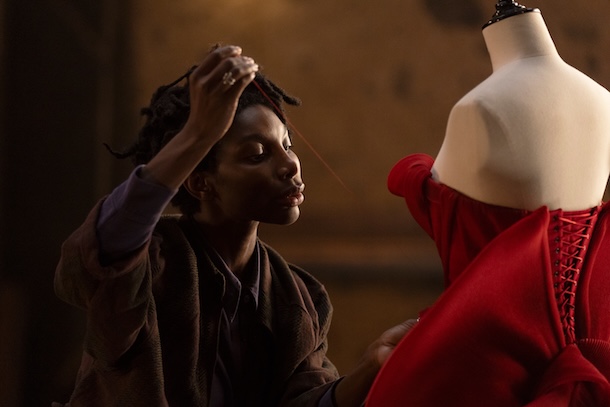 «Mother Mary» de David Lowery: une histoire de fantômes qui marque nos pensées