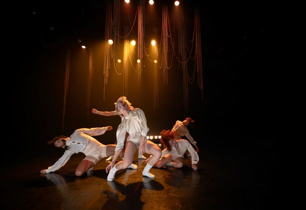 «Sans quoi nous crèverons» à la Place des Arts: une percutante création par Virginie Brunelle