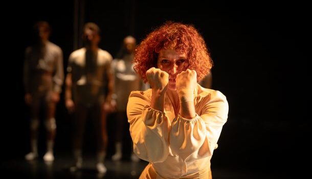 «Sans quoi nous crèverons» à la Place des Arts: une percutante création par Virginie Brunelle