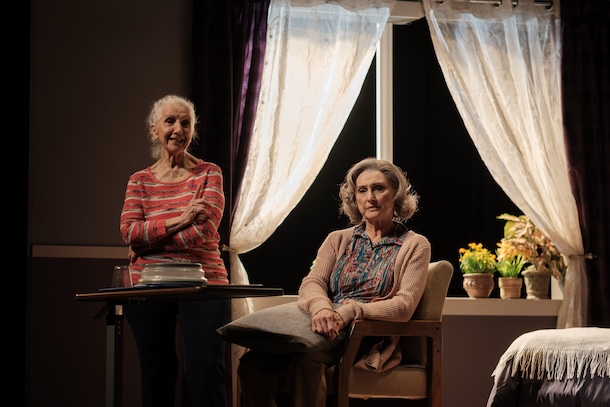 Critique-Parachute-libre-Theatre-du-Rideau-Vert-02