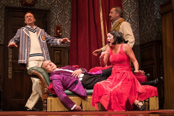 «La pièce qui tourne mal» au Théâtre du Nouveau Monde: quand ça va (vraiment) mal
