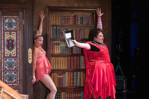 «La pièce qui tourne mal» au Théâtre du Nouveau Monde: quand ça va (vraiment) mal